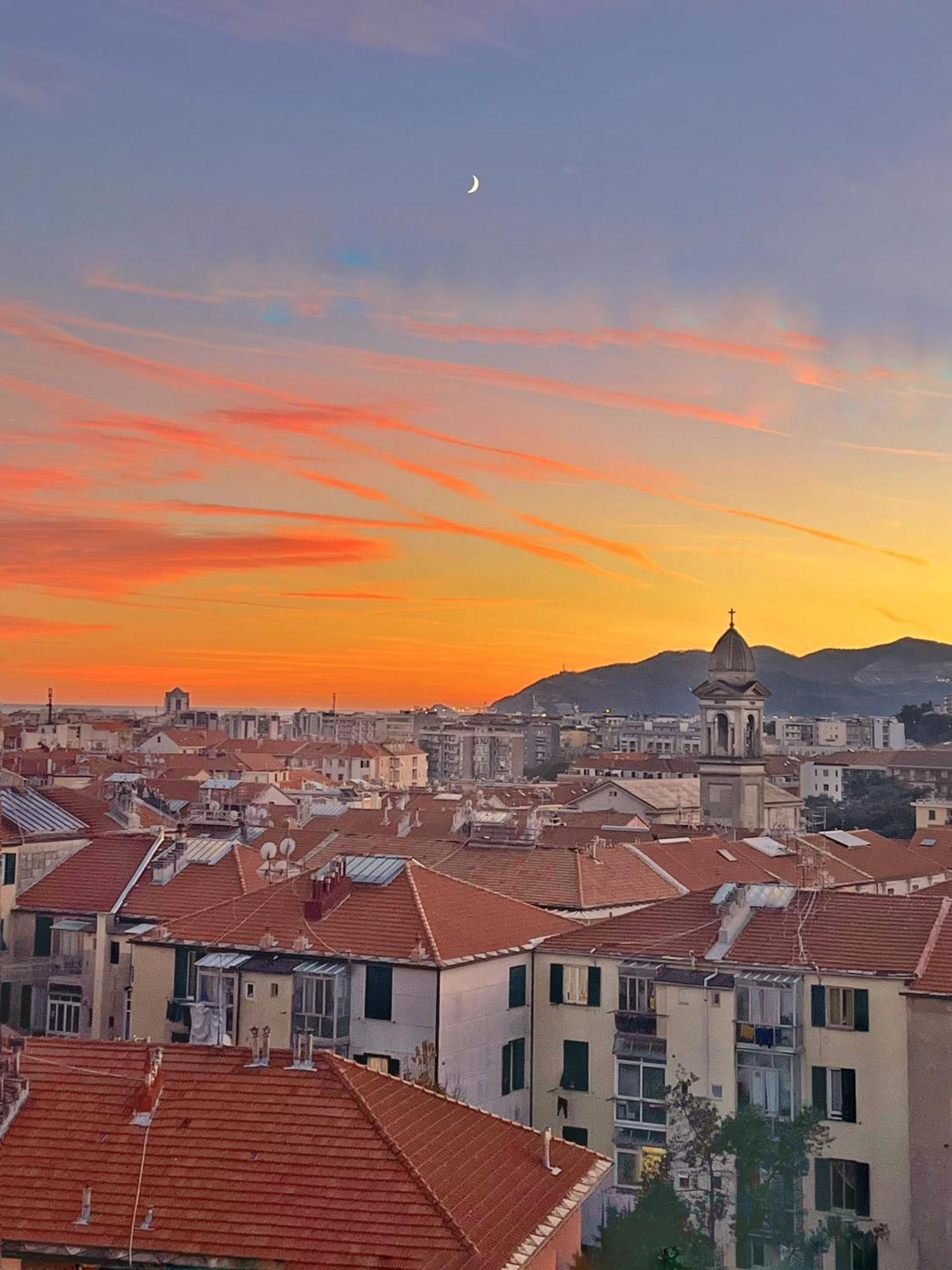 Il Nido Di Giraben Apartment Savona Luaran gambar